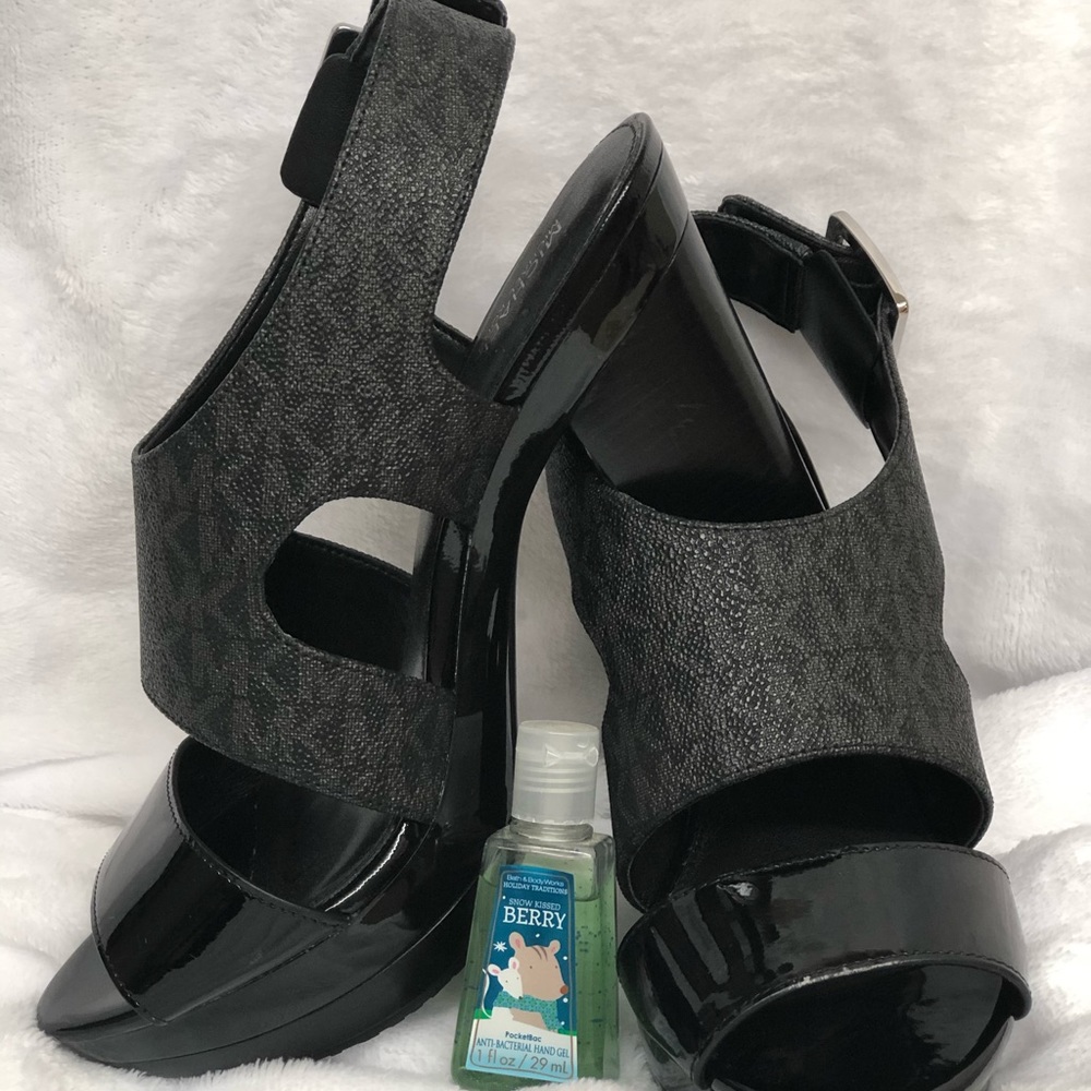 MICHAEL KORS Sandals BLACK